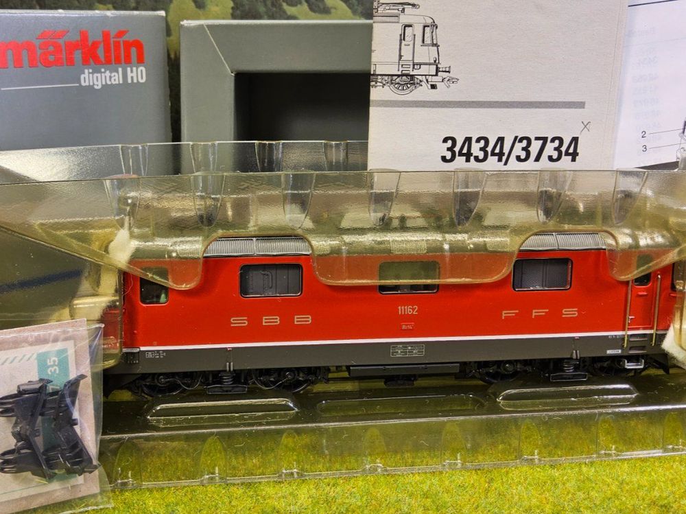 Märklin 3734 _ SBB Re 4/4 Lokomotive in rot _ digital _ H0 (Gebraucht ...