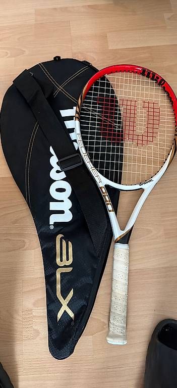 Wilson Racchette: Tenisschläger mit Tasche – Usato da Tübach venduto da micca