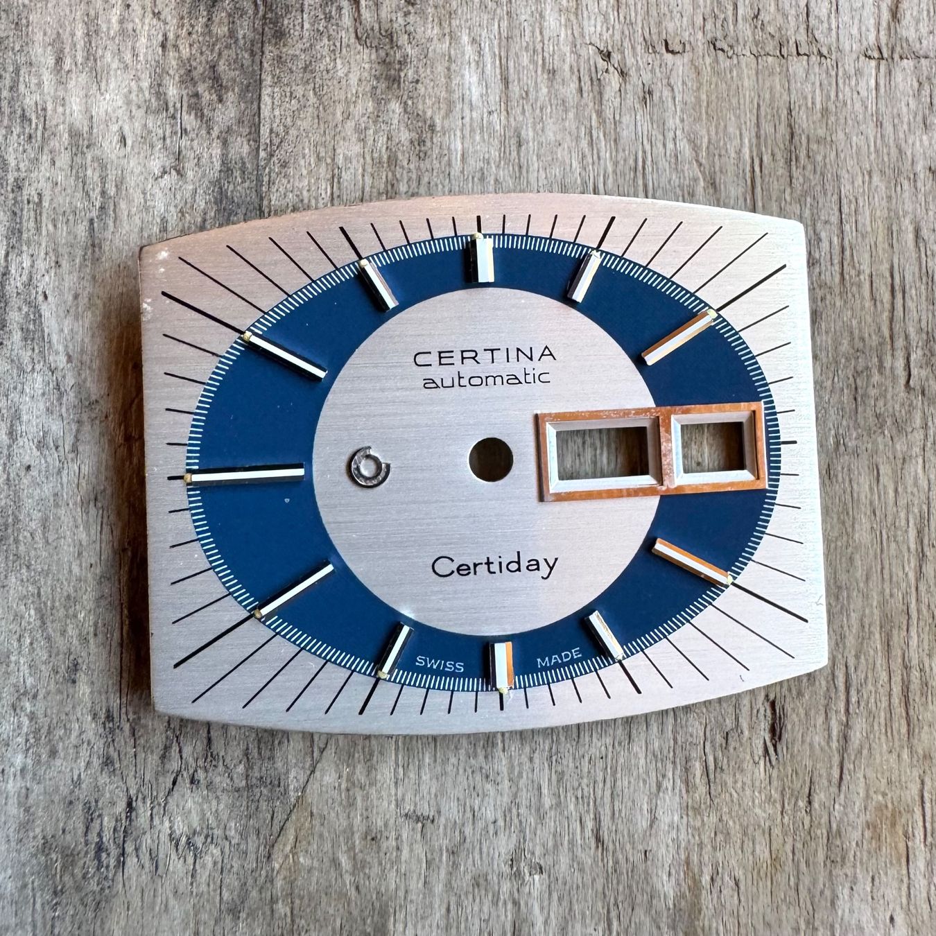 Certina Uhren: 31.5mm Certina Certiday UFO Zifferblatt/ Dial – Neu (gemäss Beschreibung) aus Arzier-Le Muids von Avanna