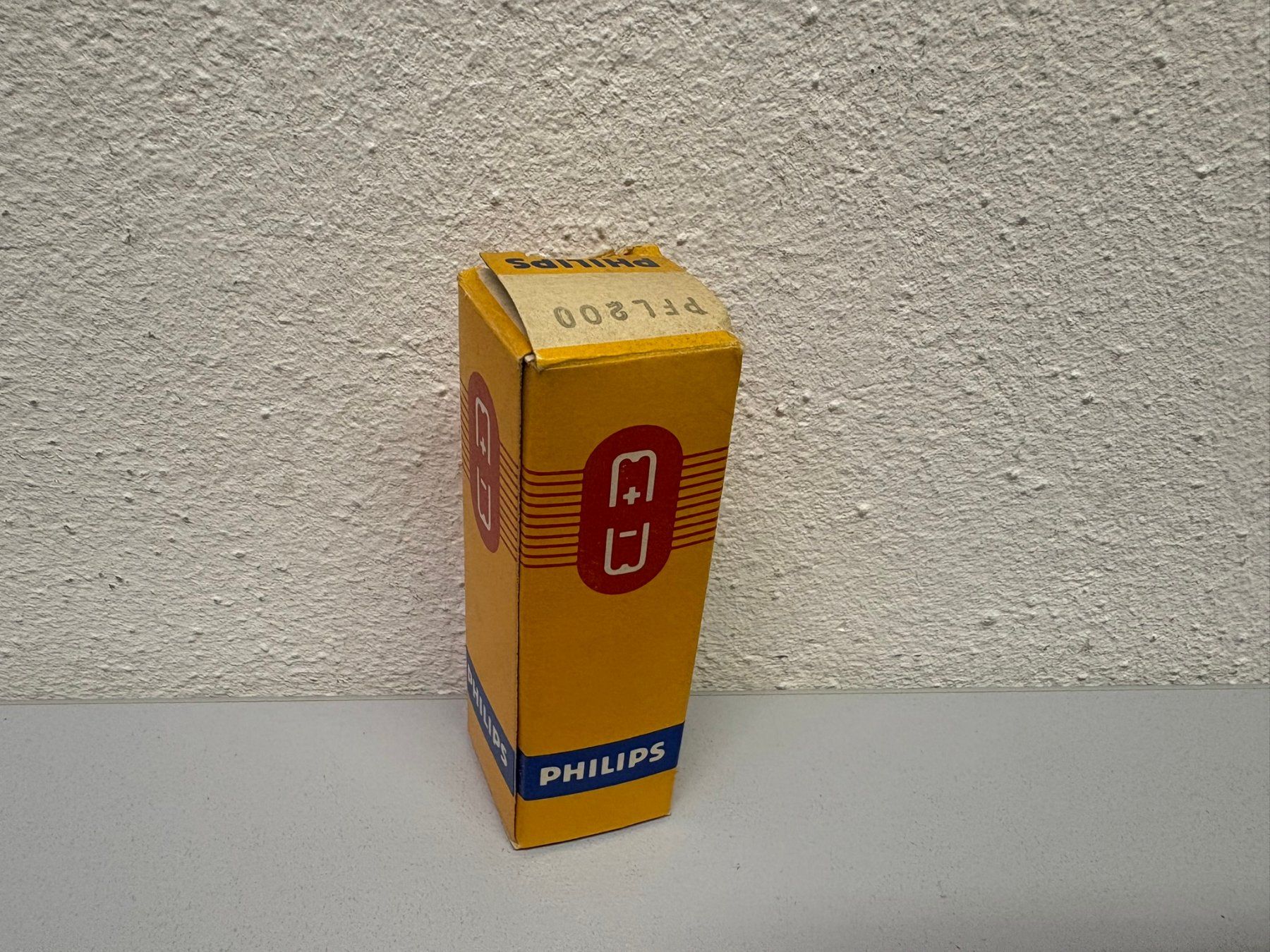 Philips Elektronikbauteile: Philips PFL 200 – Neu (gemäss Beschreibung) aus Hochdorf von av-electronics