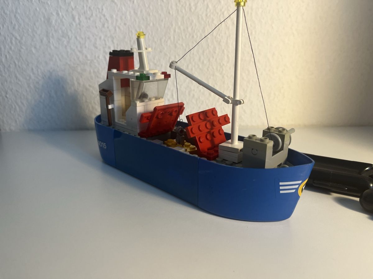 Lego Kit di costruzioni: Lego Freighter 4015 – Usato da Basel venduto da Palchyk 1