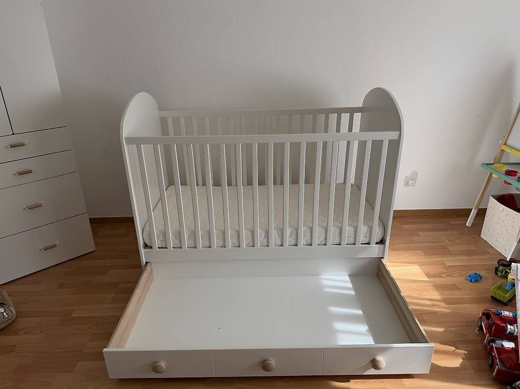 Ikea Letti: Lit bébé 70X140 + matelas – Usato da domdidier venduto da Loan_bueche17 2