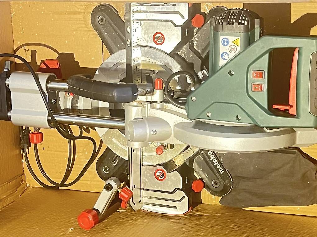 Scies: Metabo Kappsäge – D'occasion à Zürich par superskalar 1