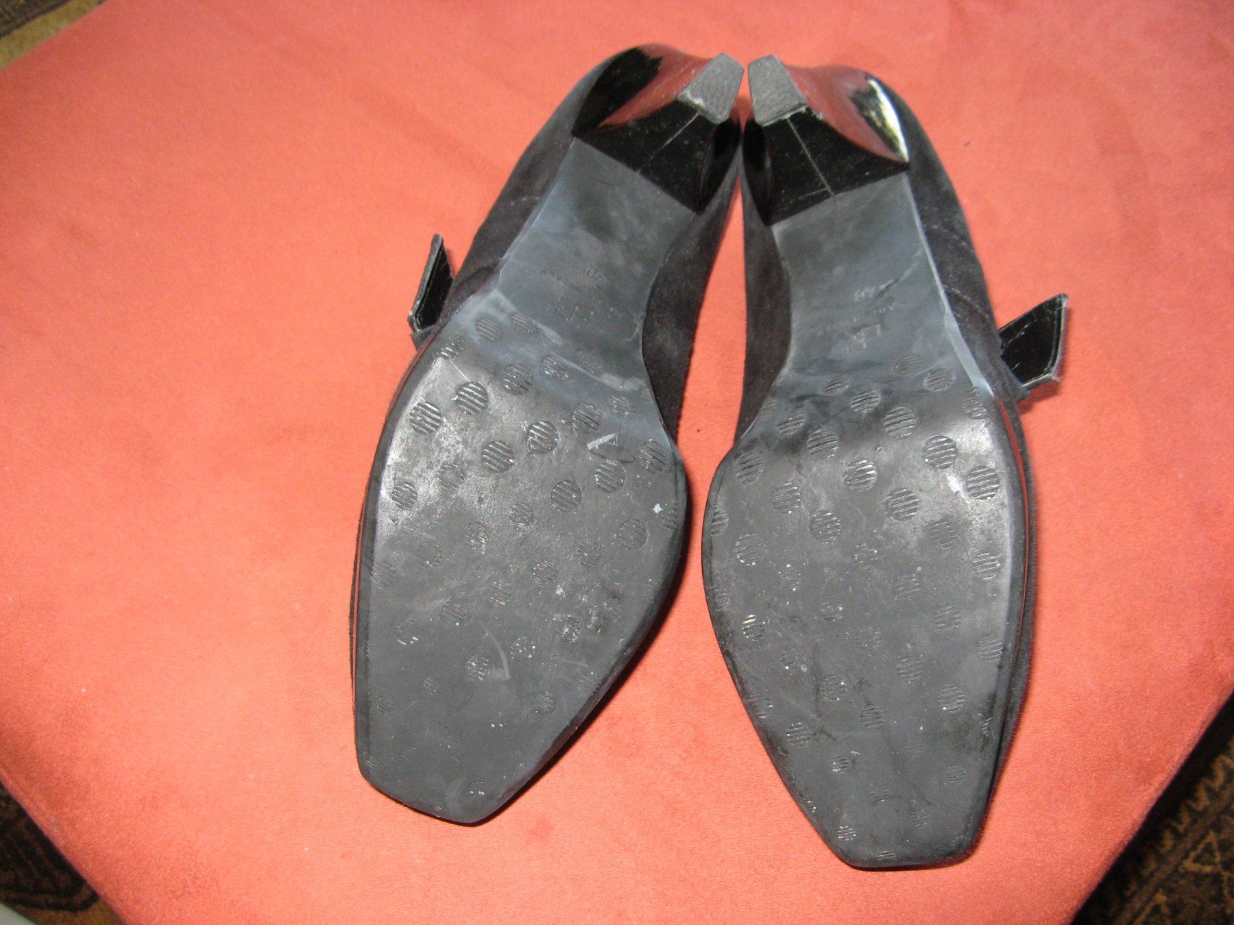 Scarpe da donna: Schwarze Wildleder Damenschuhe Gr. 40 – Usato da Zürich venduto da apil 2