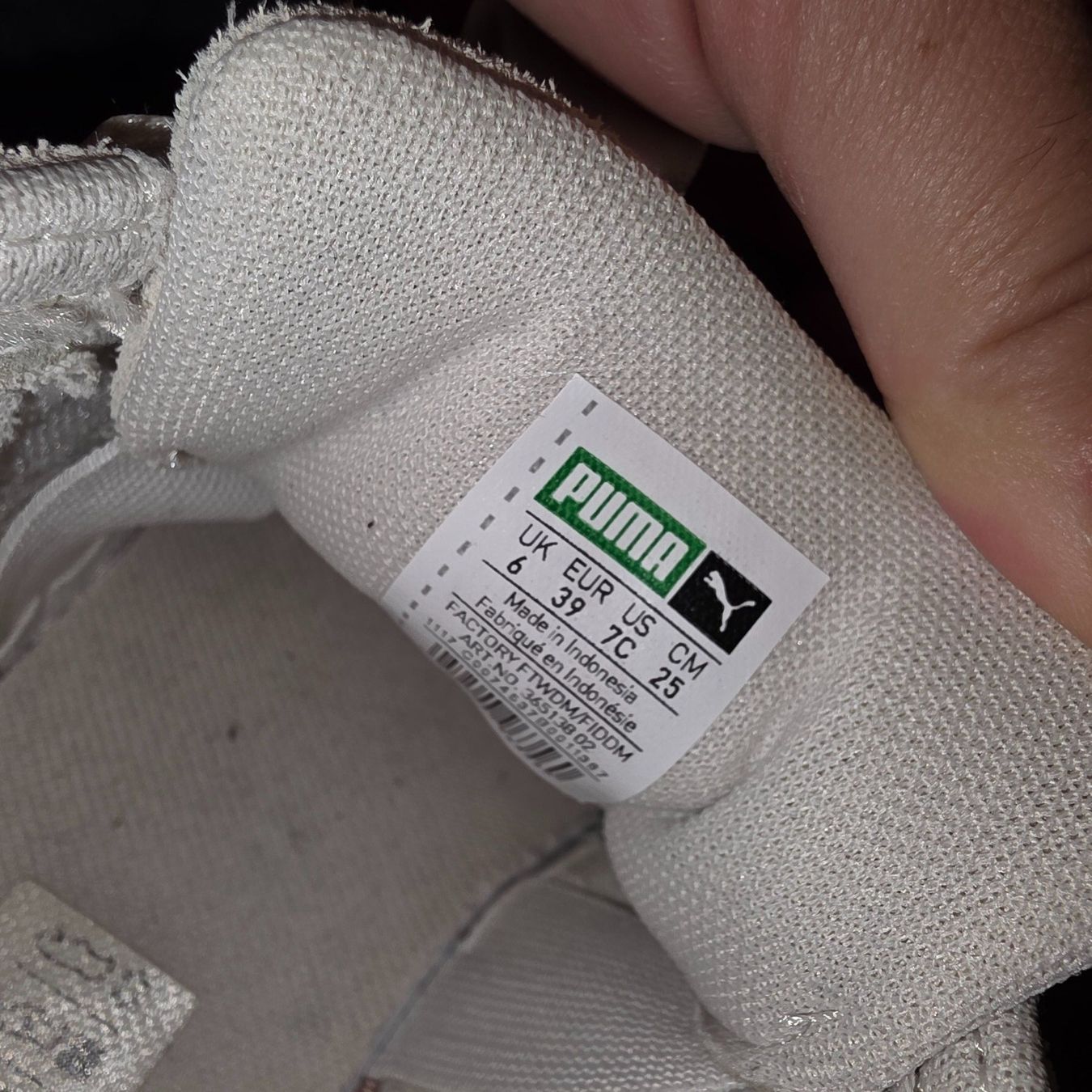 Puma Scarpe da donna: Puma Suede Herz Schleife Sneaker, Grösse 39 – Usato da Wald ZH venduto da CapLux 6