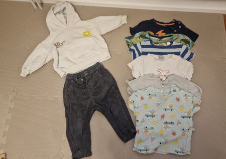 Kleidungspaket Junge Grösse 92