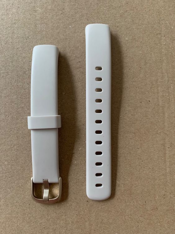 Fitbit Luxe Original Armband Mondweiss Weiss Wie neu Kaufen auf Ricardo