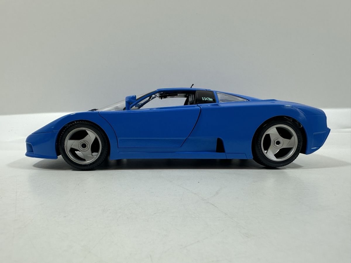 Bburago Modellini d'auto: Bugatti EB110 1:18, blau, BBURAGO – Usato da Zofingen venduto da rf9_x2xt 2