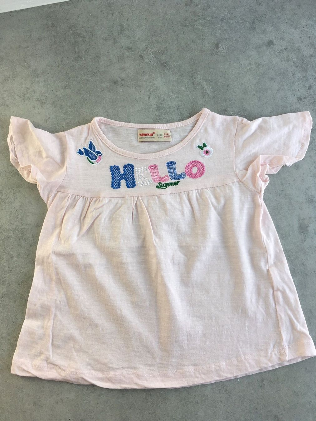 Lotti & Set di vestiti: Kleiderpaket 4 T-Shirts, Gr. 98-104 – Usato da Zollikofen venduto da spunk65 3