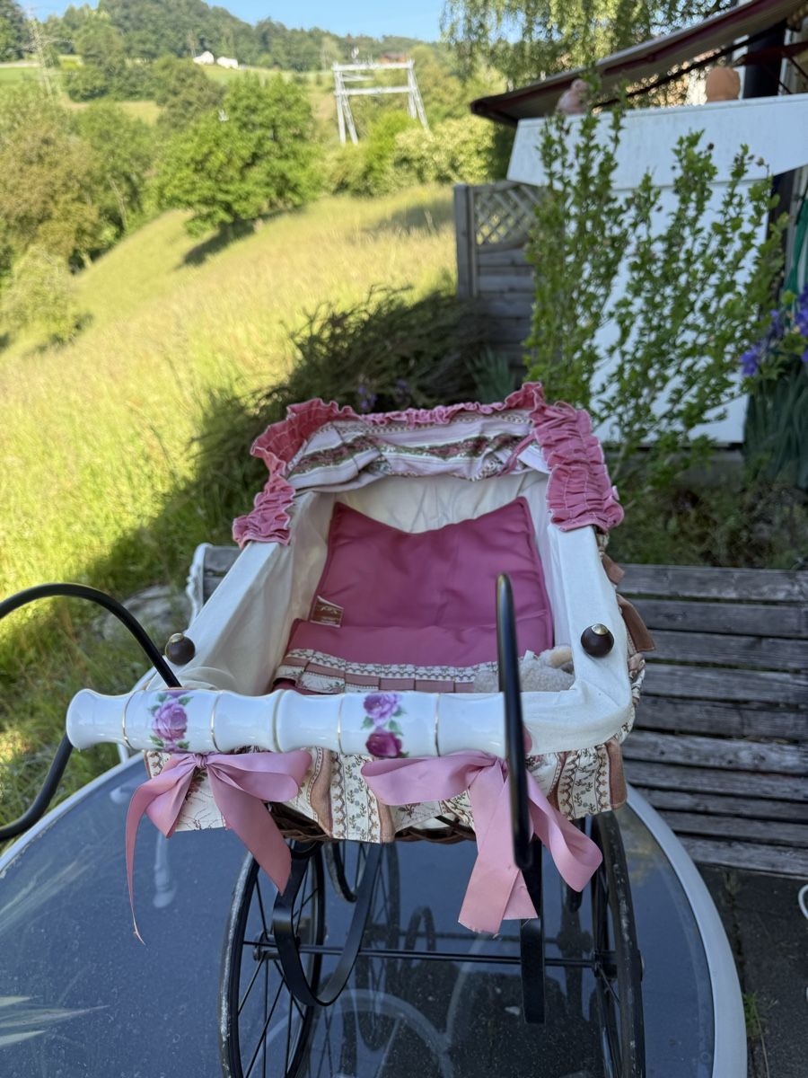 Carrozzine per bambole: Antiker Puppenwagen – Usato da Embrach venduto da Tom1717 6