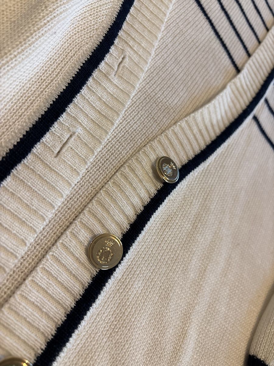 Pulls & Sweat-shirts: Pull taille S/M – D'occasion à Attalens par Skorpionica 1