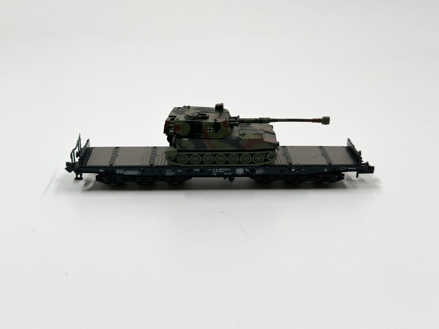 Roco Wagon mit Panzer Spur N (Gebraucht) in Zürich für CHF 21 – mit ...