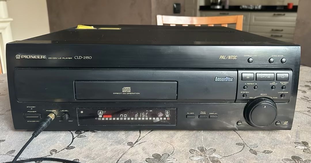 Pioneer Lettore multimediale & Streamer: Pioneer CLD-2950 CD, CDV & Laserdisc Player - Dual System  – Usato da Trimbach venduto da ELITA-5 1