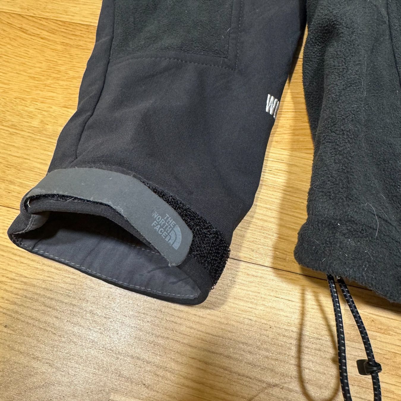 North Face Giacche: The North Face functional black fleece jacket winter d – Usato da St. Gallen venduto da sourced_limited 5