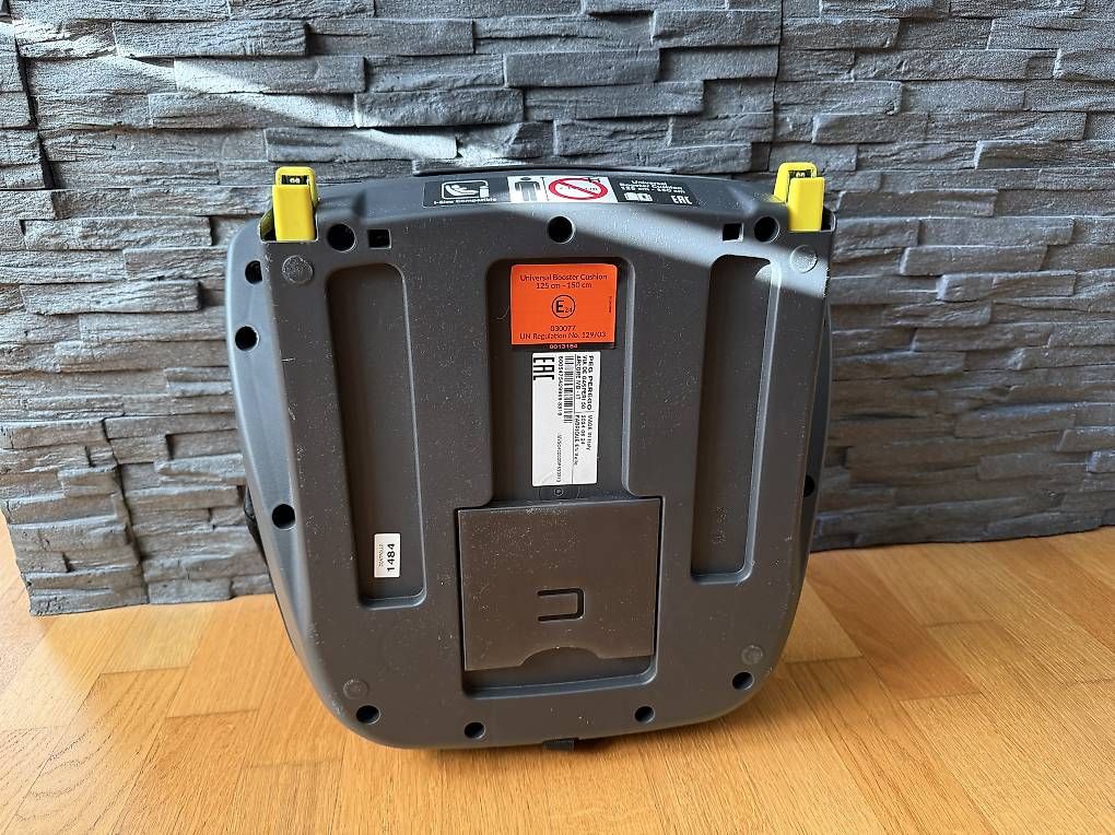 Sièges auto: Sitzerhöhung isofix – D'occasion à Zug par fic_nps7 3