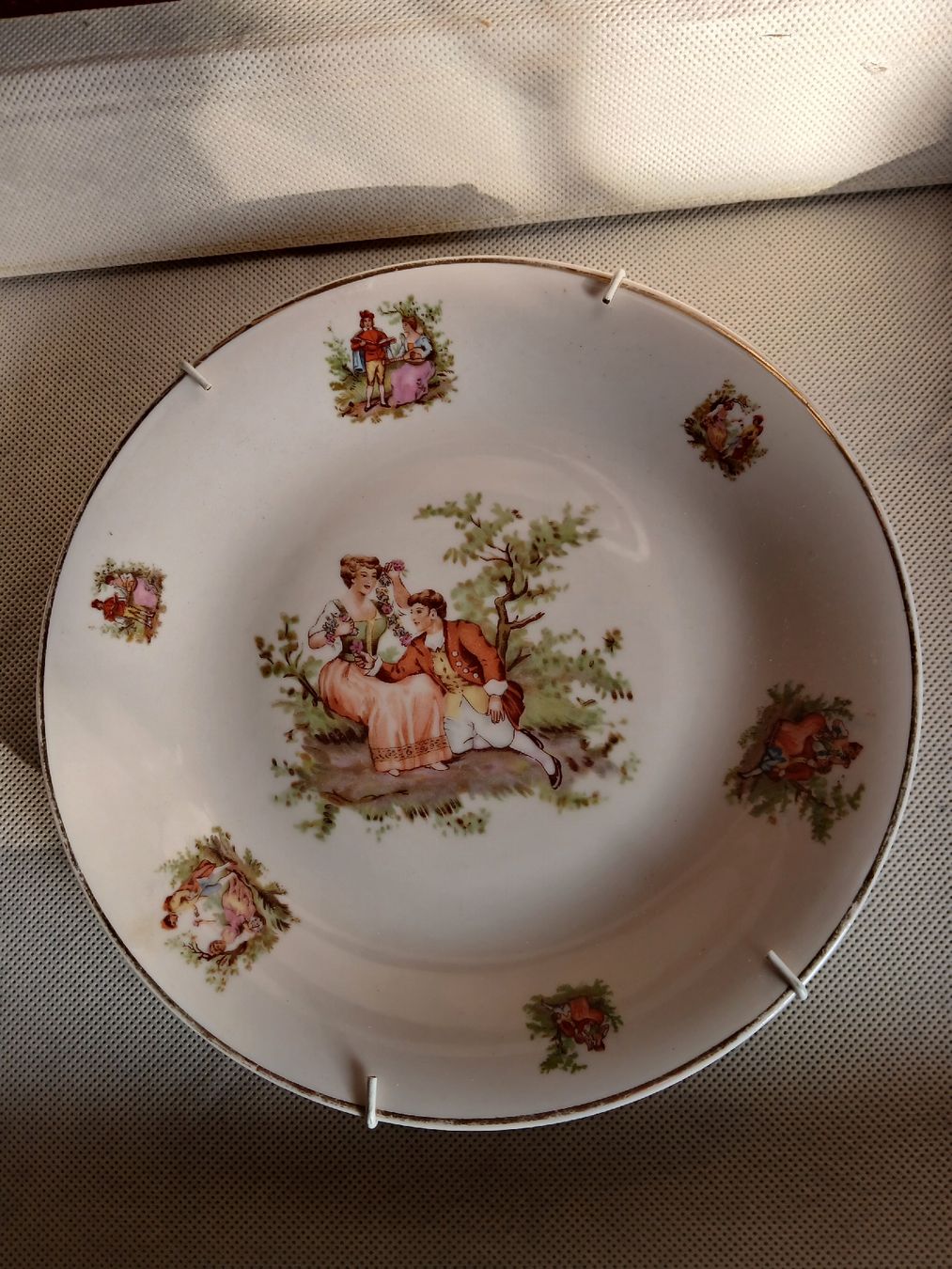 Teller: Assiette ancienne décorative – Gebraucht aus Grand Lancy von ampoule 3