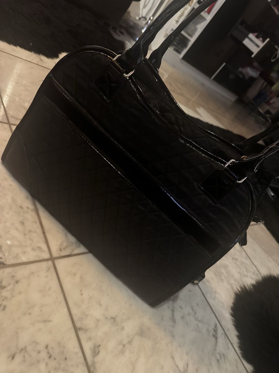 Liege- & Schlafplätze: Hunde transport handtasche – Gebraucht aus Volketswil von Modelka