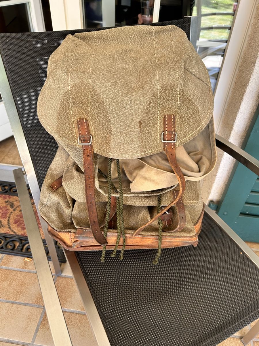 Zaini: Vintage Militär Rucksack  – Usato da Effretikon venduto da Peggysue01