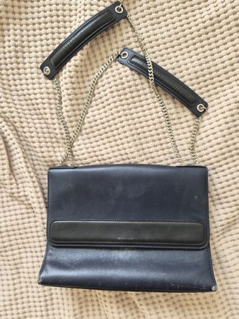  Navy Leather Shoulder Bag with Silver Chain -Le Tanneur