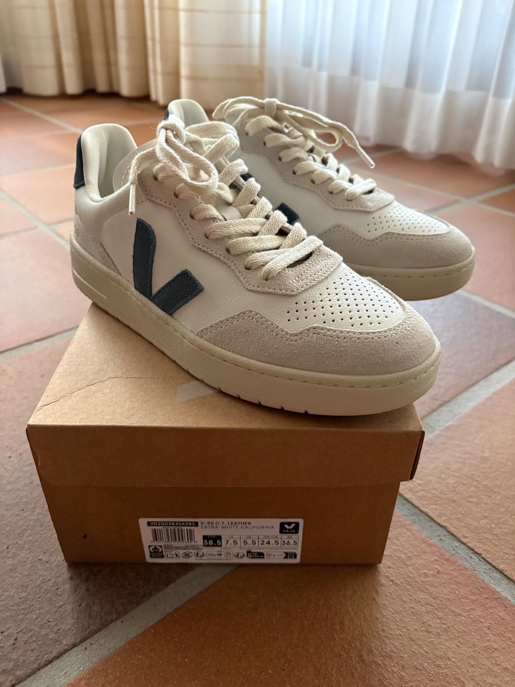 Veja Scarpe da donna: Veja Sneaker – Nuovo e nell'imballaggio originale da Frauenfeld venduto da caeten