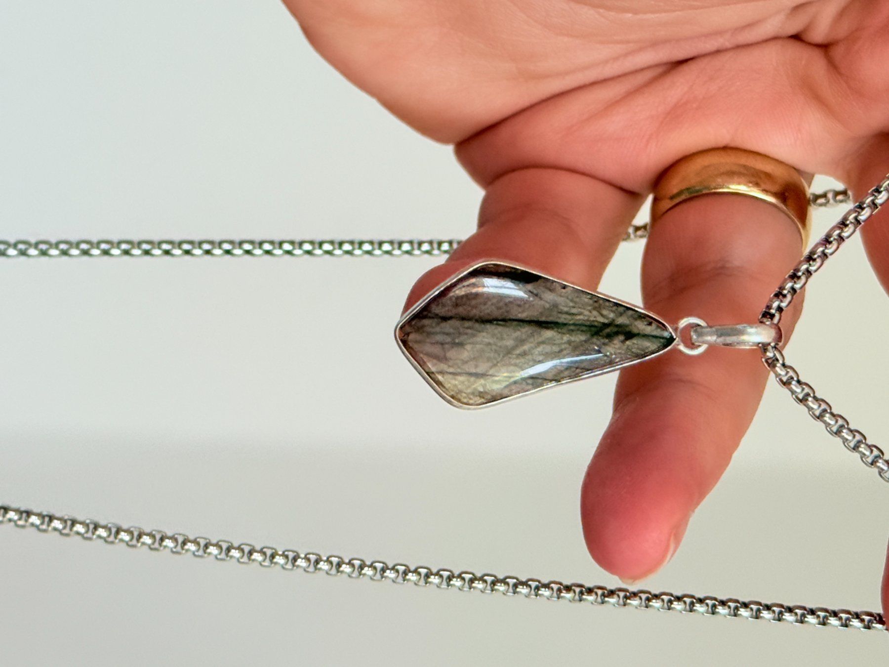 Catenine: Labradorite necklace – Nuovo e nell'imballaggio originale da Genève venduto da AGBERG 9