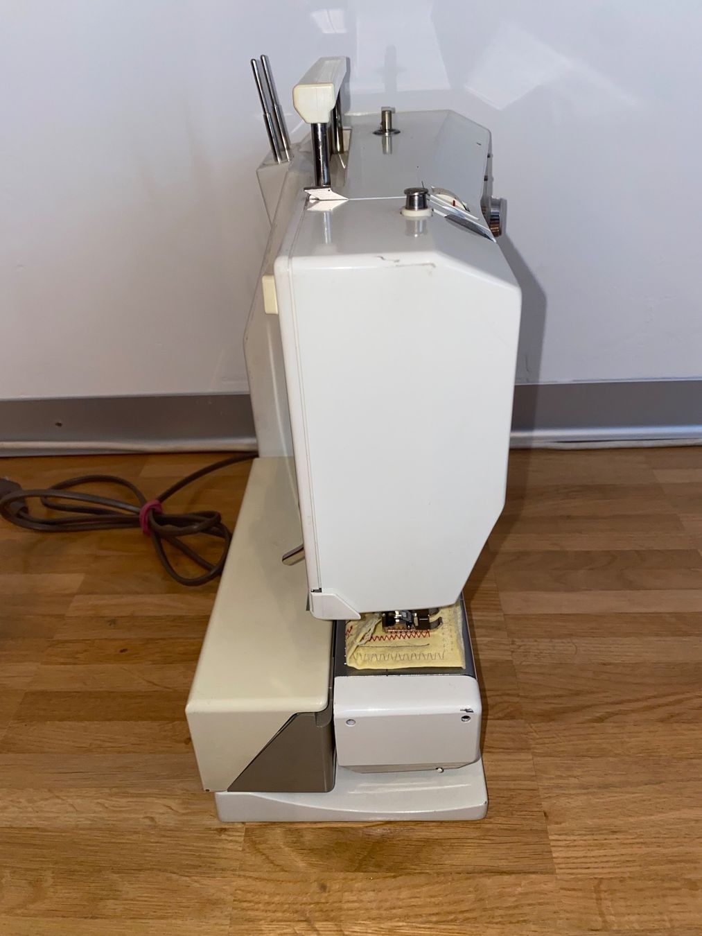 Bernina Macchine da cucire: Bernina 1130 - Nähmaschine – Usato da Rotkreuz venduto da mia_dc2r 4