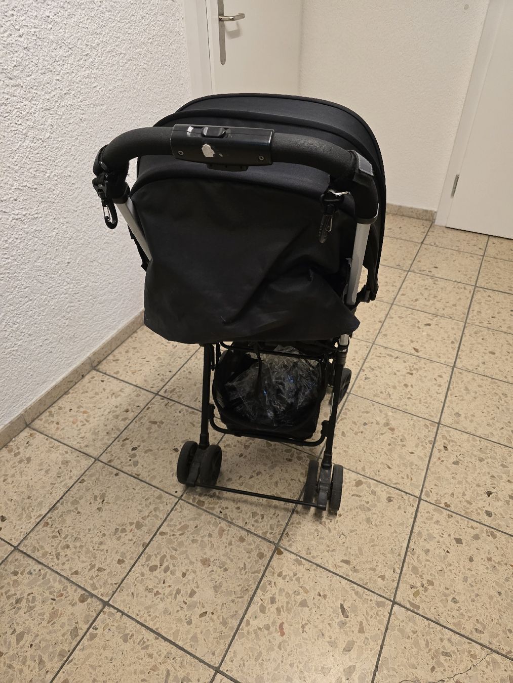 Chicco Carrozzine: Chicco Goody Plus Black Stroller - used – Usato da bern venduto da gsh_2w9d 2
