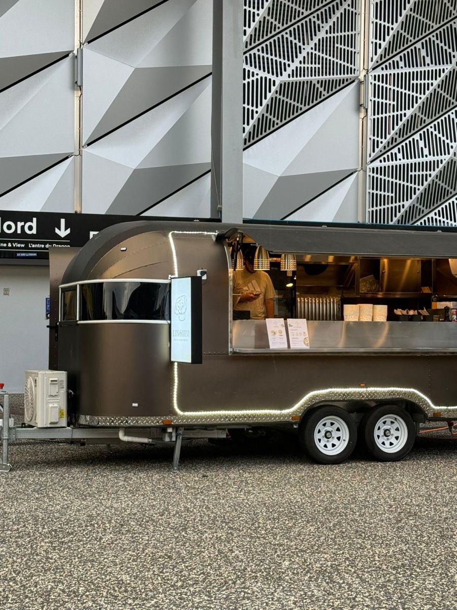 Rimorchi: Food-Truck – Usato da Estavayer-le-Lac venduto da syl_8rh2 3