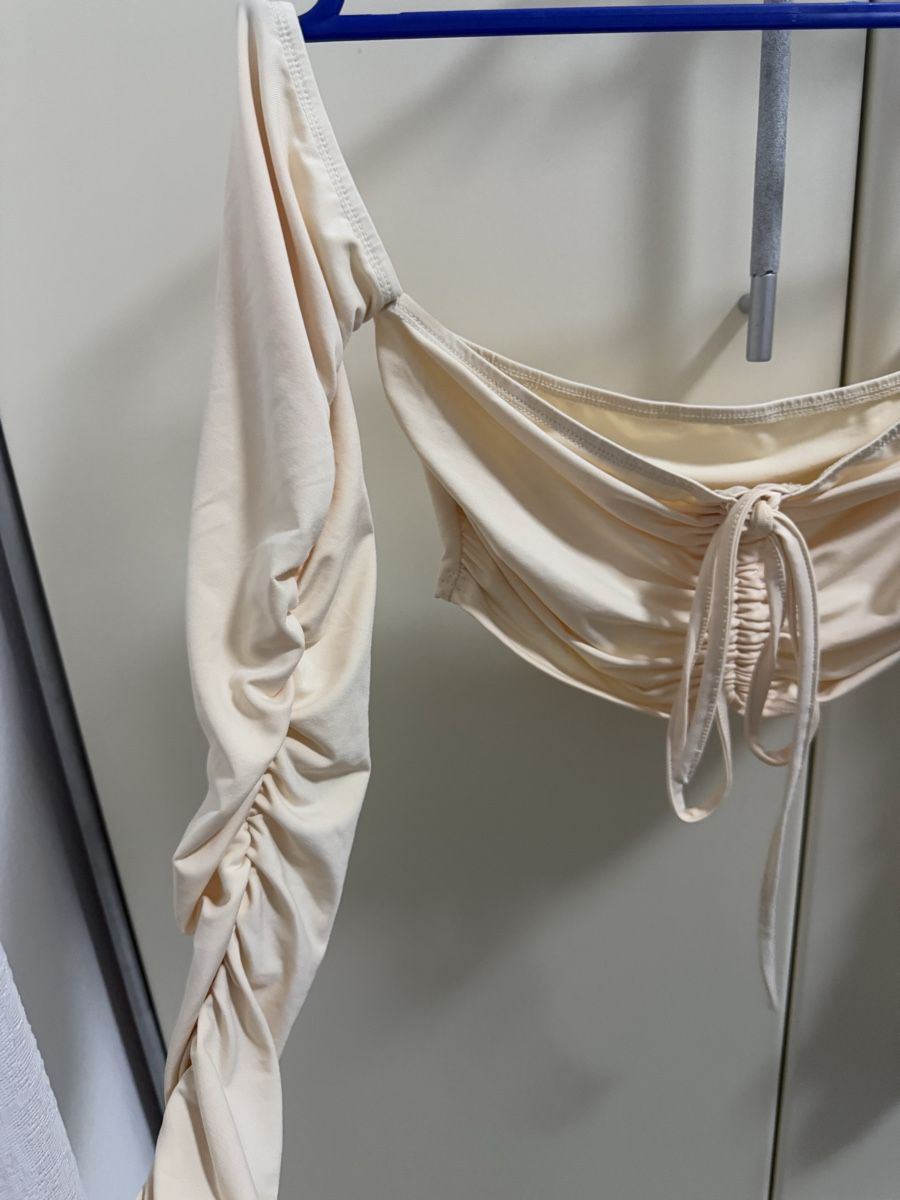 Top: Top elegante color crema_S – Usato da Lugano venduto da ari_2v6v 2