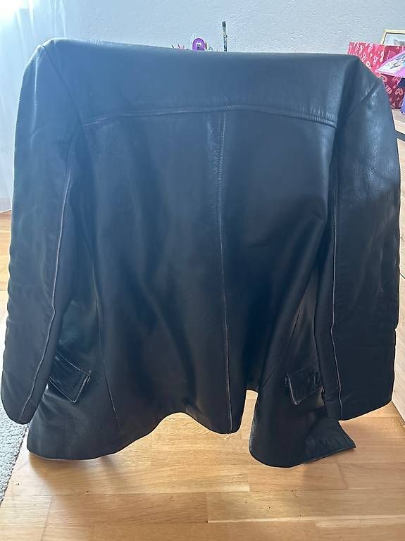 Jacken: Lederjacke  – Gebraucht aus Büsserach von bluebell07