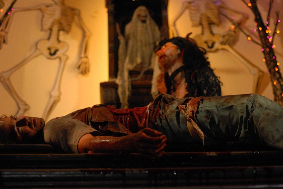 Tutti i DVDs: NIGHT OF THE DEMONS...........uncut Version – Usato da Reinach AG venduto da Masi 7