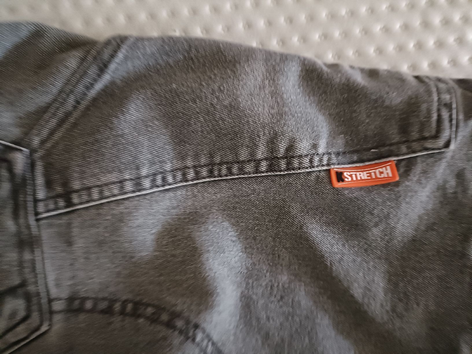 Lotti di vestiti: 2 XL Kurze Jeanshosen – Usato da Gossau SG venduto da scania1509 6