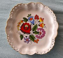 Porzellan Teller Blumen, Kalocsa Ungarn, handbemalt Goldrand