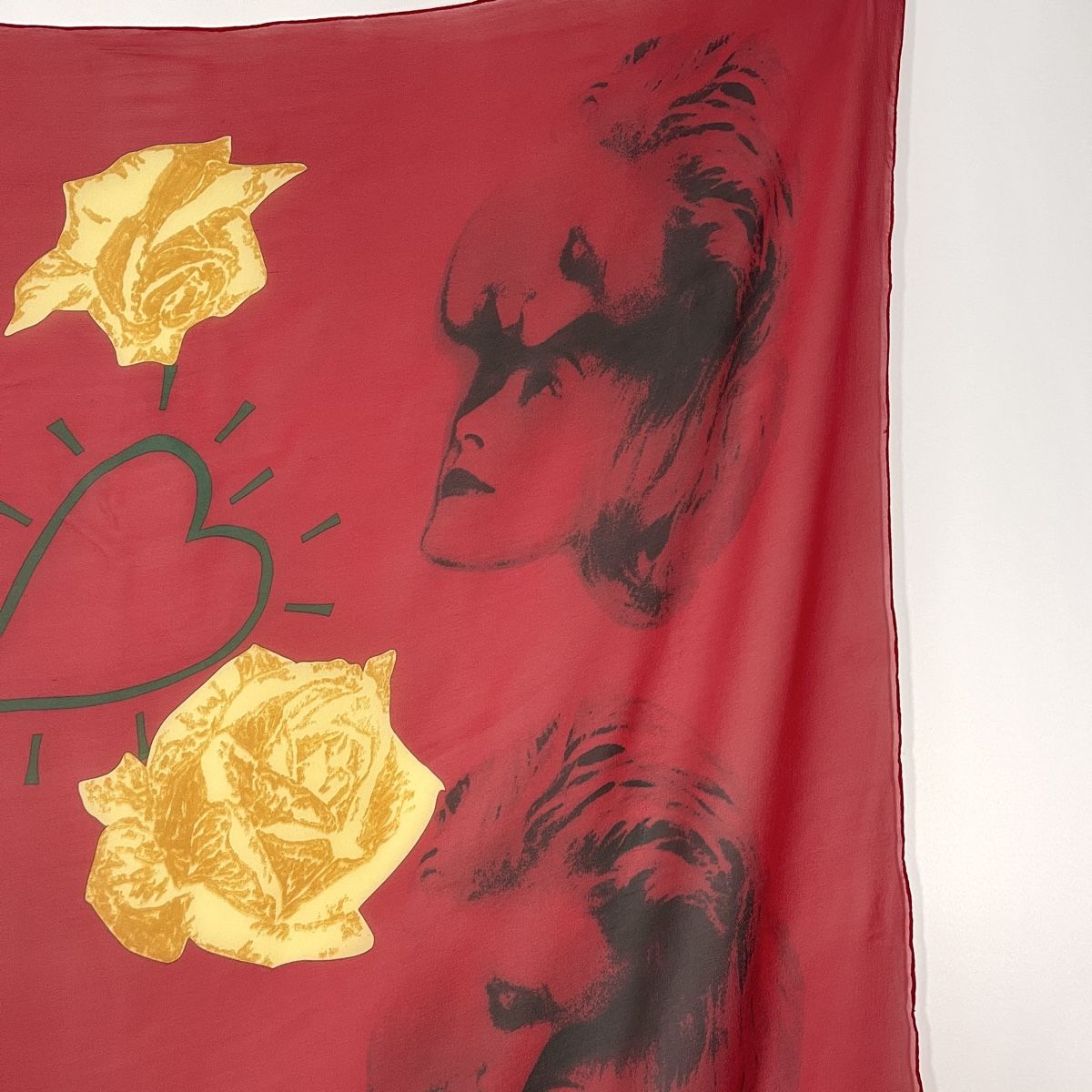 Fabric Frontline Foulard & Sciarpe: FABRIC FRONTLINE Silk Scarf – Usato da Emmen venduto da Avviivva_Com2023 2