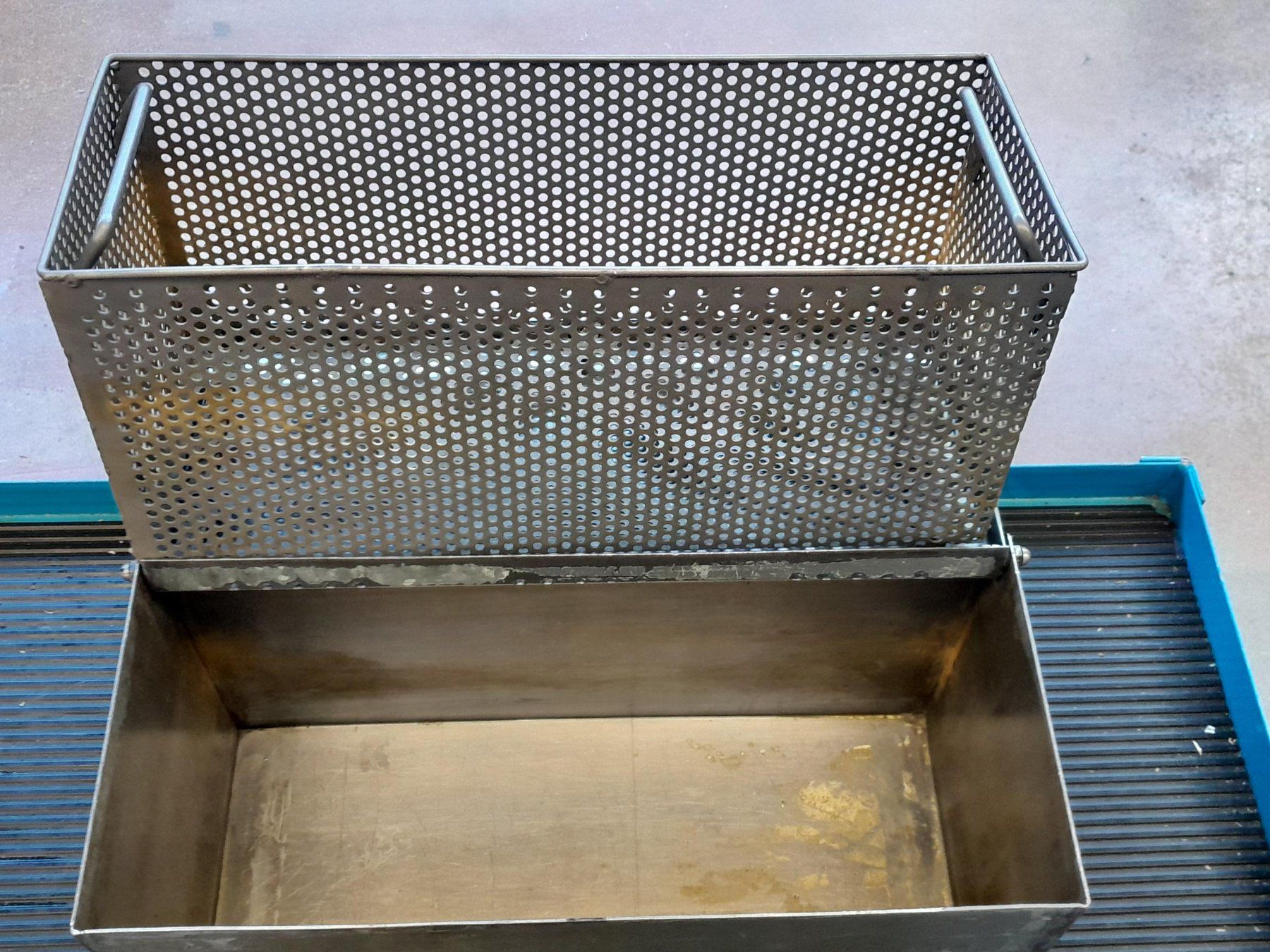 Contenitori & Simili: Oel- Waschbehälter – Usato da Rümlang venduto da BKCH 4