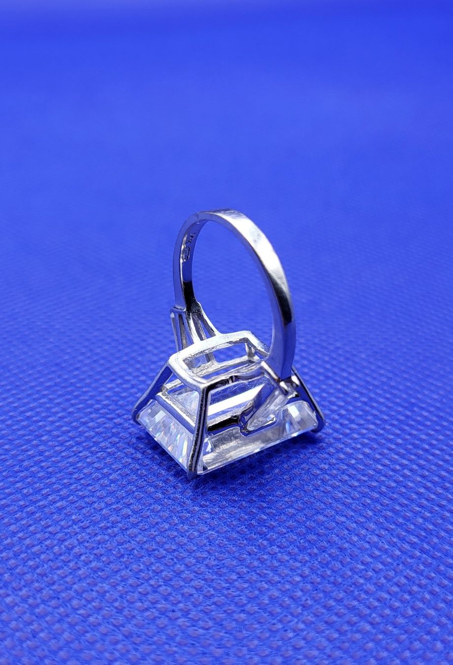 Ringe: Gold 585 Massiv Weiss Ring Mit Steine – Gebraucht aus Wald ZH von Aniade 4