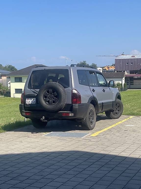 Mitsubishi Autos: Mitsubishi Pajero 3.2 D – Gebraucht aus Kollbrunn von eli_89nh 1