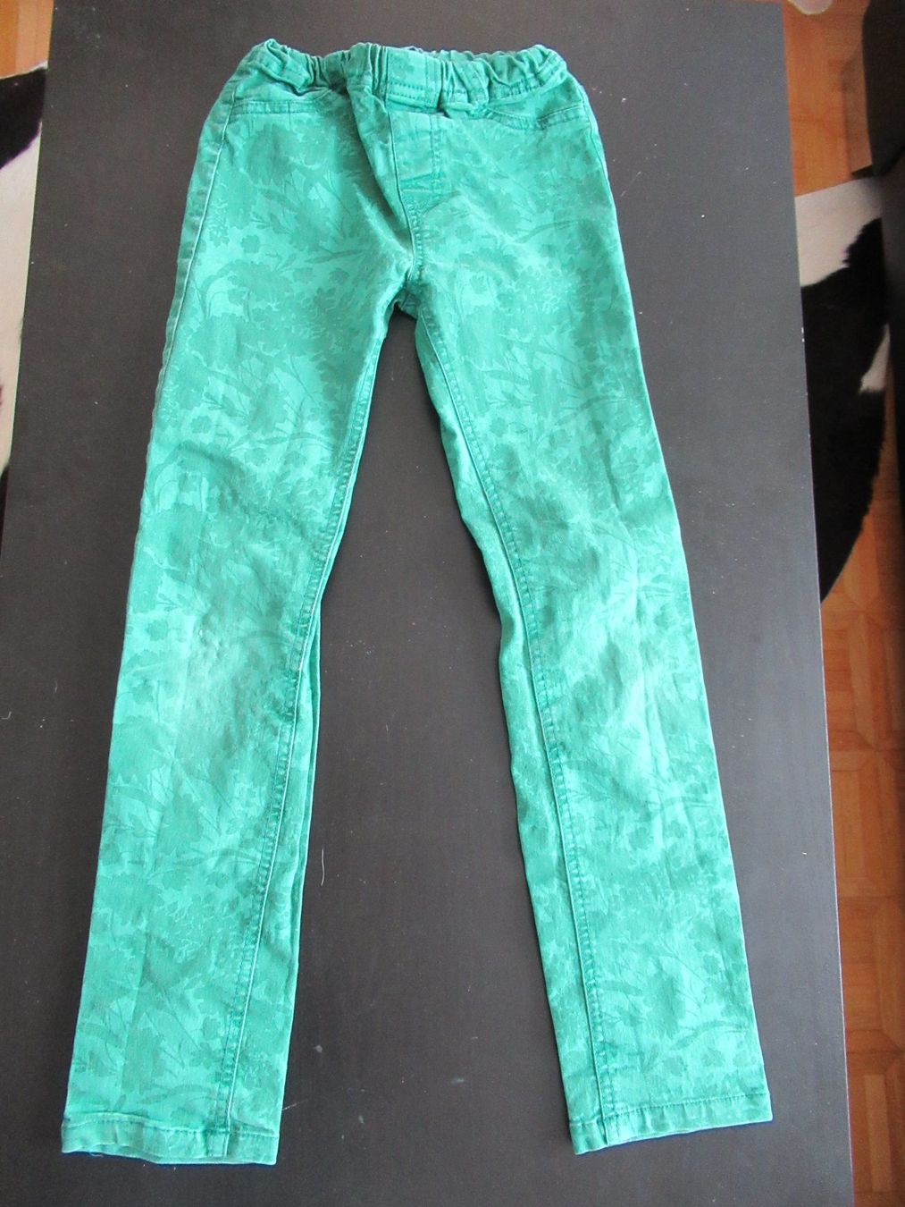 Jako-O Pantaloni: Jako-o Mädchen Jeans Grösse 134 gemustert – Usato da Binz venduto da Hailqueen