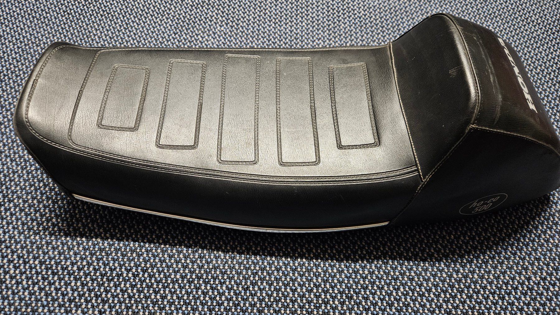 Toutes les pièces détachées moto: Sitzbank Honda cb 500 four – D'occasion à Embrach par Lingmau 1