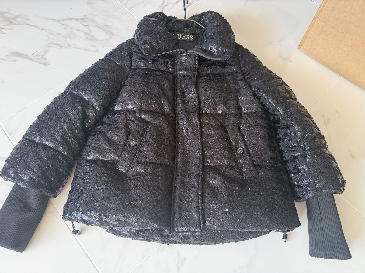 Guess Giacche: Schwarze Puffer Jacke von Guess, Grösse M – Nuovo (secondo la descrizione) da Arch venduto da Aga84 3