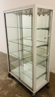Verglaste Vitrine, abschliessbar, 100x50x180cm, Top Zustand