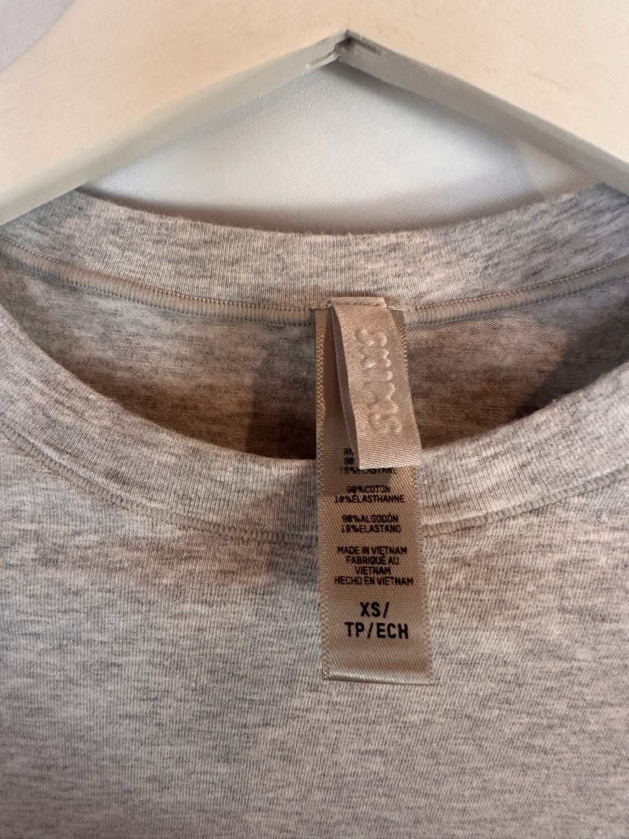 Camicette: Skims longsleeve grey – Usato da Malans GR venduto da AKohler 2