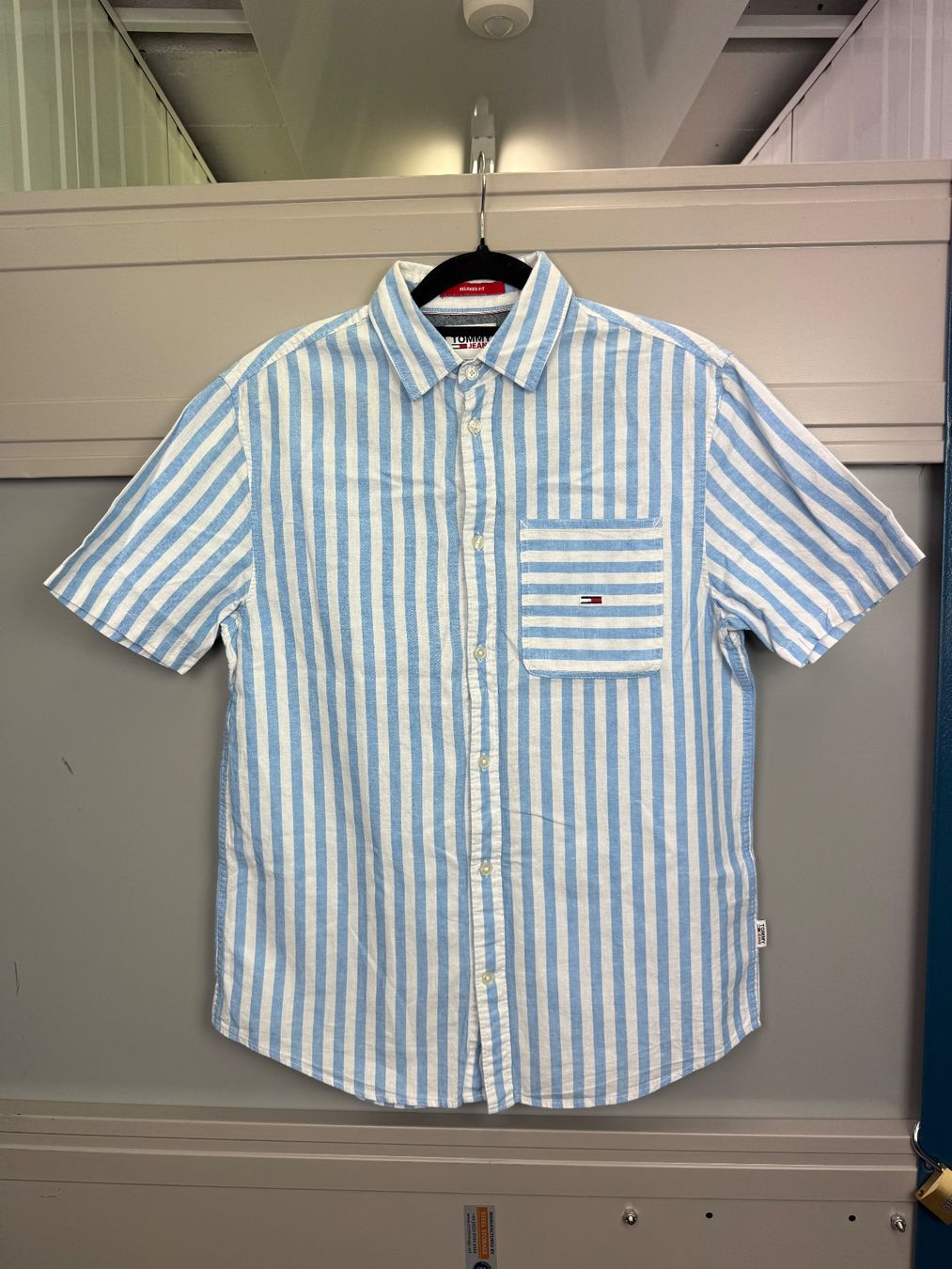 Tommy Hilfiger Hemden: Tommy Hilfiger Shirt – Gebraucht aus Lausanne von Unehistoiredesapes