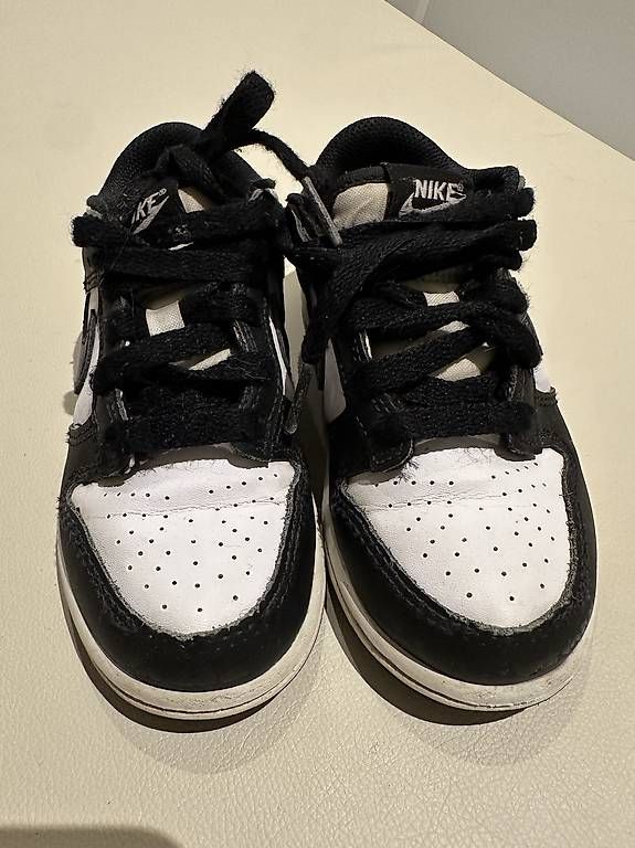 Nike Chaussures hommes: Nike low dunk panda gr 28 – D'occasion à Bernex par ver_268v