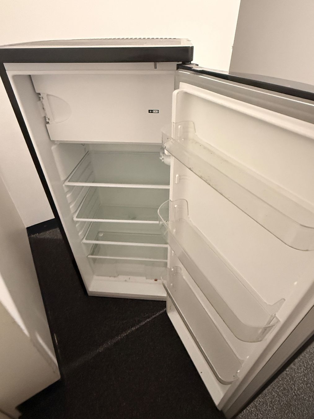 Frigoriferi: Kühlschrank – Usato da St. Gallen venduto da Adler-81