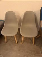 Lot de 2 chaises scandinaves  Gris clair, pieds bois
