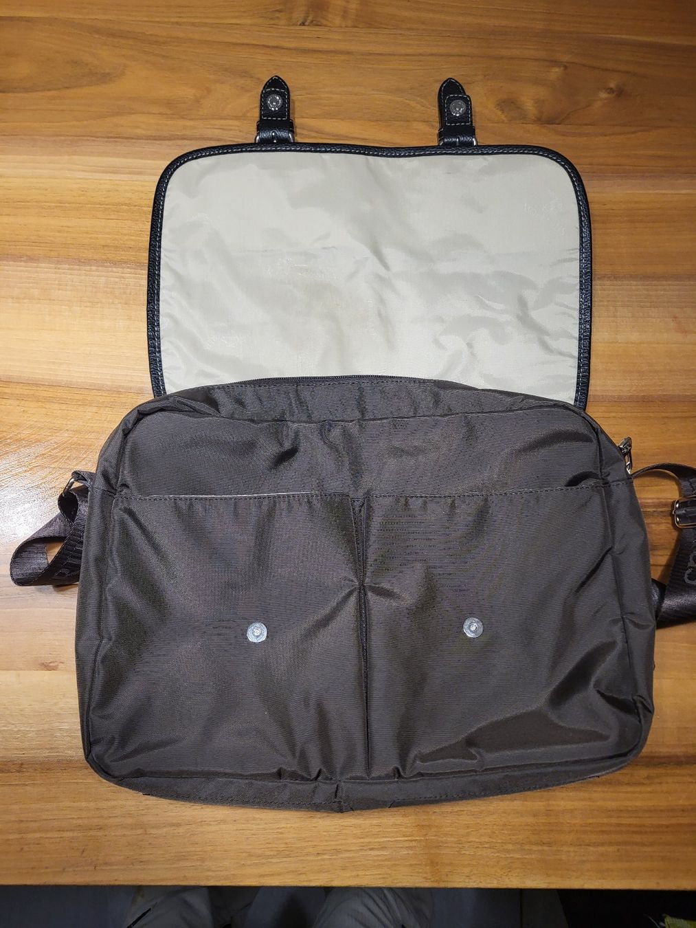 Maison Mollerus Taschen: Maison Mollerus MM Umhängetasche – Gebraucht aus Azmoos von Tomsuper 1