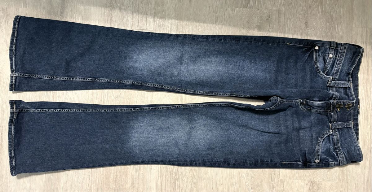 Bershka Jeans: Jeans BERSHKA – Usato da Martigny venduto da jcj_j2fb