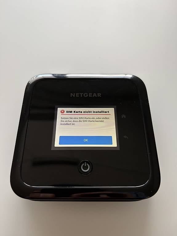 Netgear Hub & Switch: Netgear MR 5200 – Usato da Buckten venduto da Studiotools