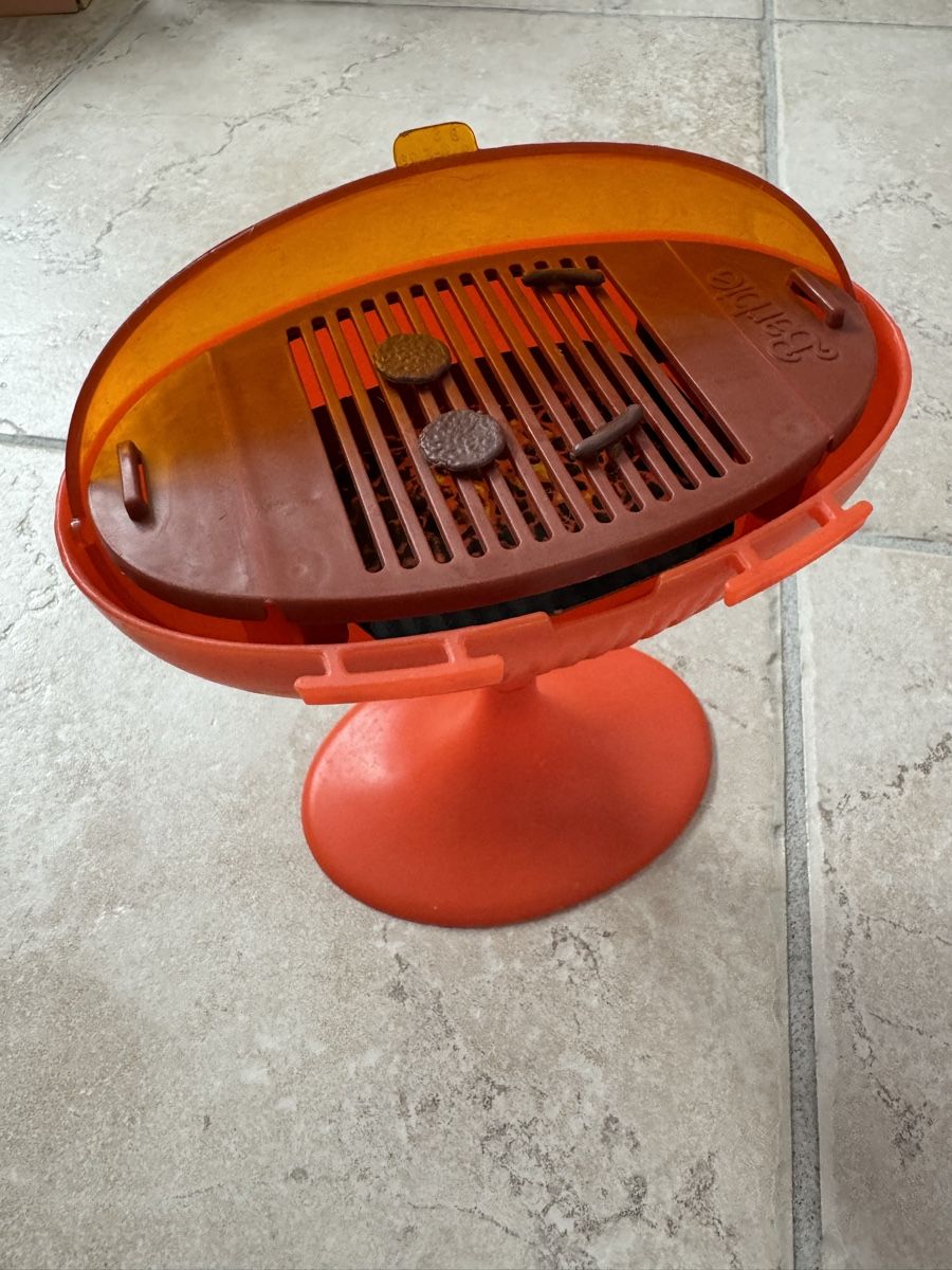Bambole: MATTEL BARBIE 1980 BARBEQUE GRILL – Usato da Bedano venduto da VBimby